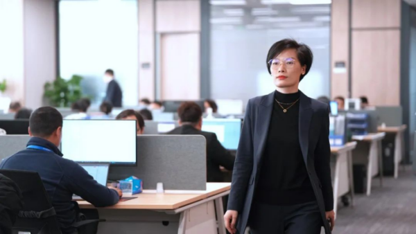 葆初心 再創(chuàng)業(yè) | 李寧珍：靠近光，追隨光，成為光，發(fā)散光